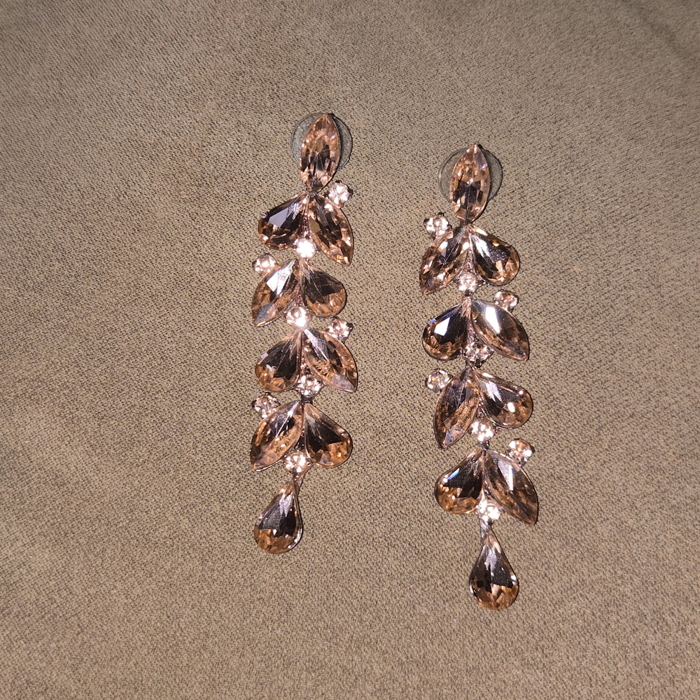 Windsor Rose Gold Teardrop Earrings